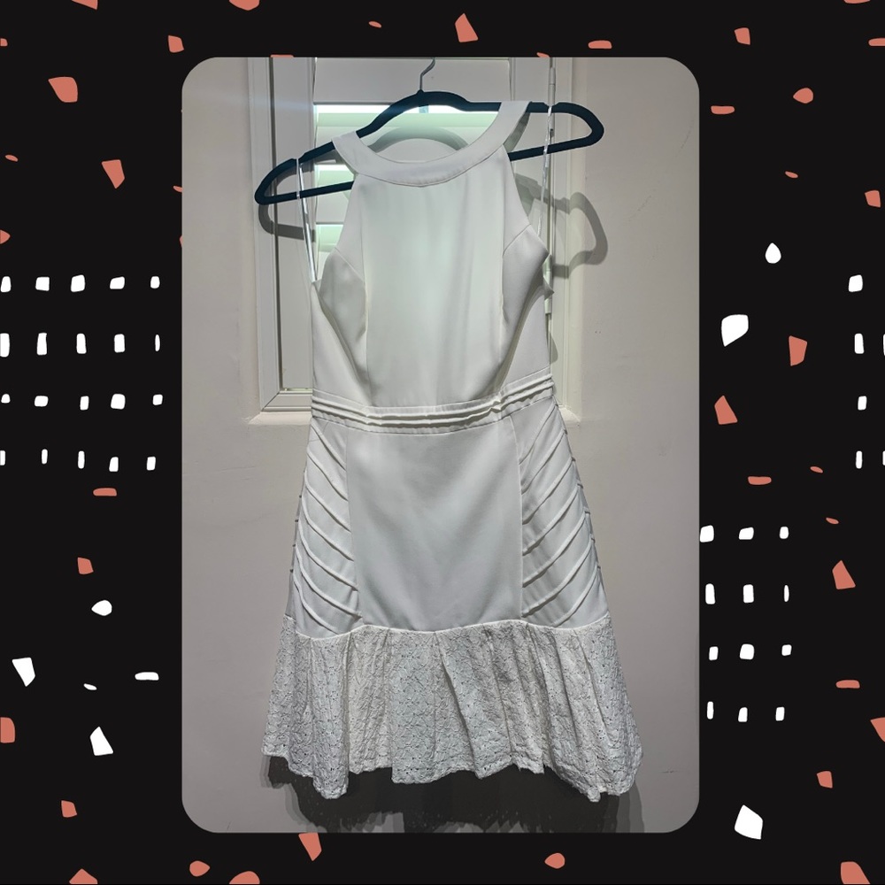 White cocktail dress. Lace detail. Size M.